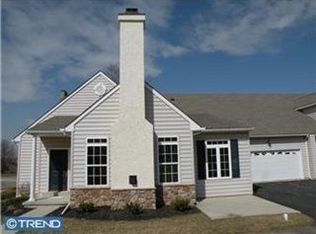 160 Rose View Dr, West Grove, PA 19390