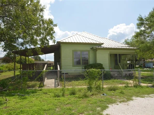 117 W San Saba St, Lometa, TX 76853