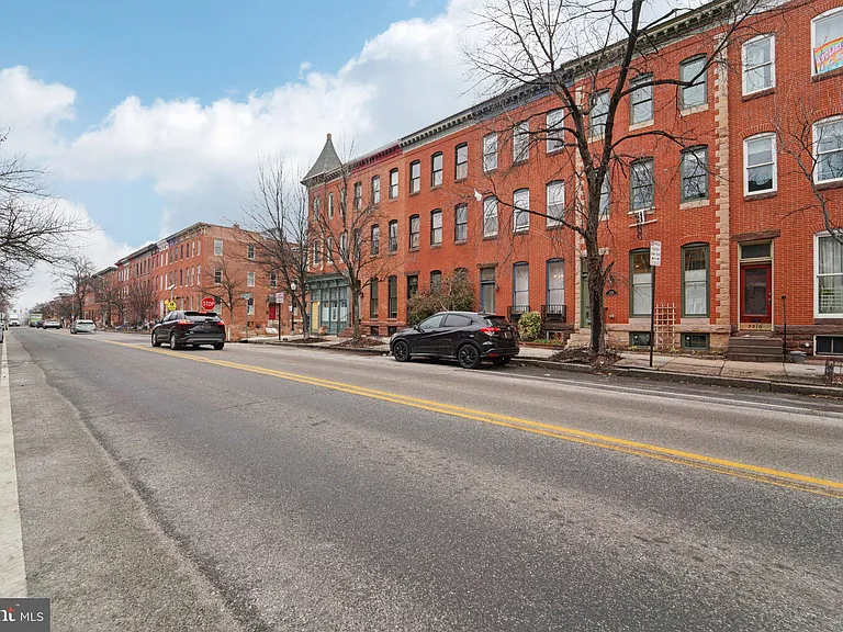 2206 E Baltimore St — Photo 35