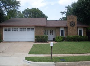 7817 Acapulco Rd, Fort Worth, TX 76112