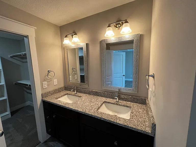 1750 Chief Okemos Cir — Photo 15
