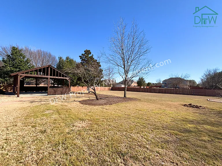 1205 Golden Gate Dr — Photo 40