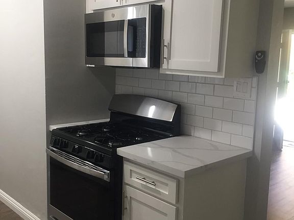 5th image of 12900 Lakewood Blvd #7
