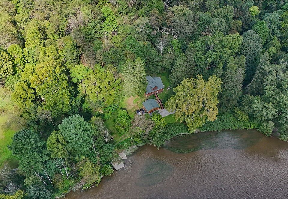 1st image of 50986 Grimms Bridge Rd