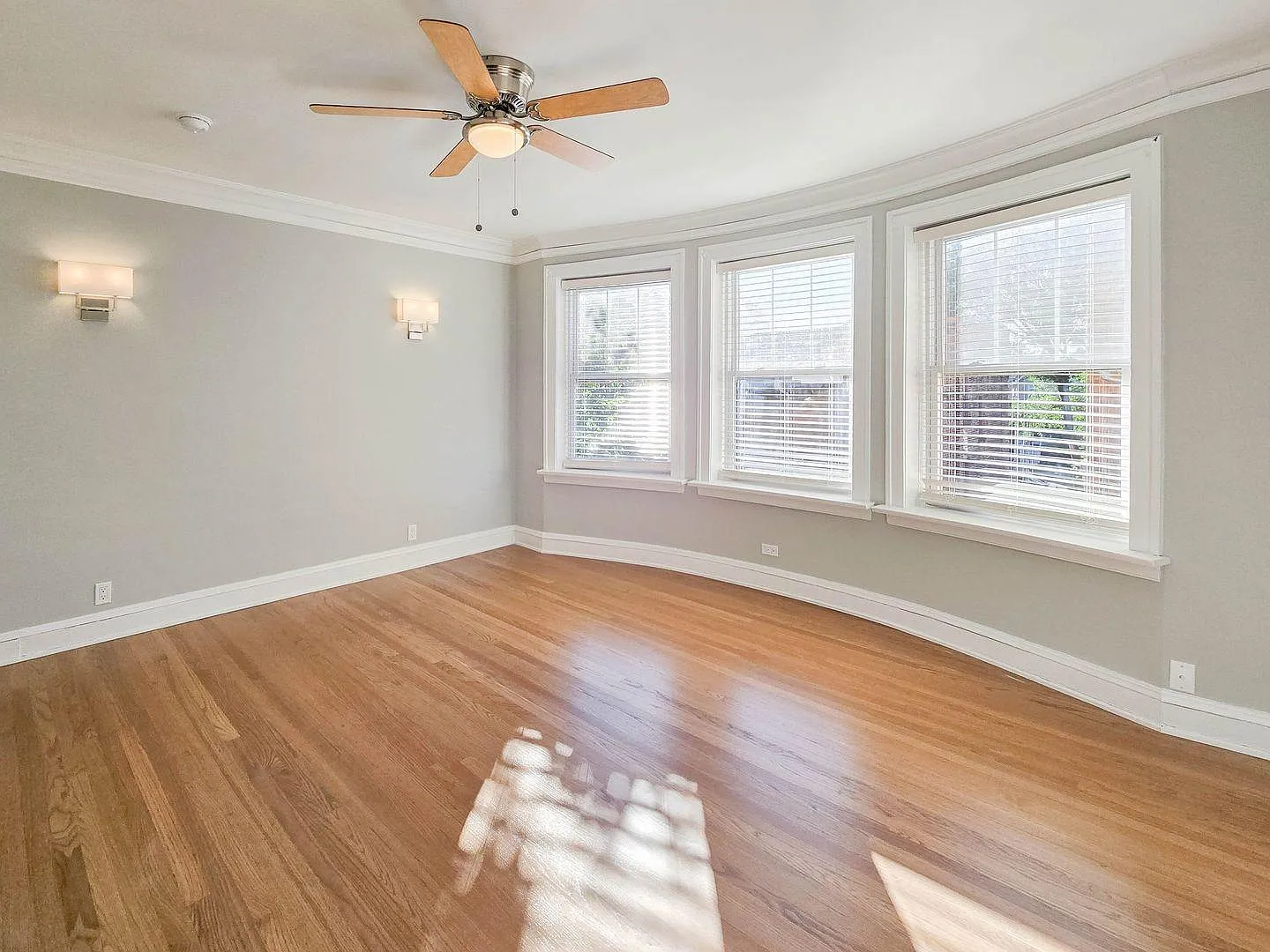 4919 North Hermitage Avenue #3 — Photo 2