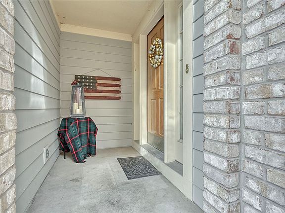 5th image of 150 Regatta Dr