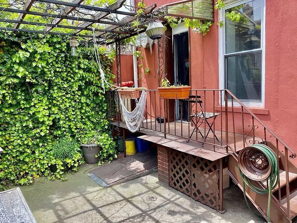 1st image of 474 Suydam St #1R