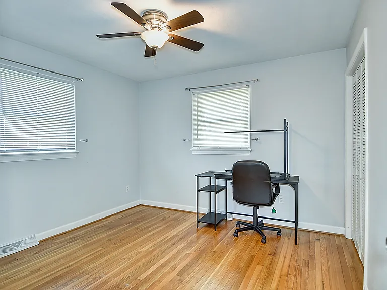 309 Beck St — Photo 32