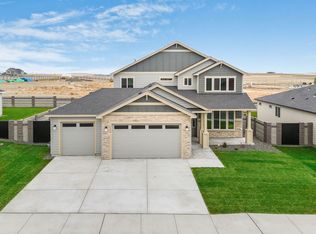 7956 Cardinal Peak St, West Richland, WA