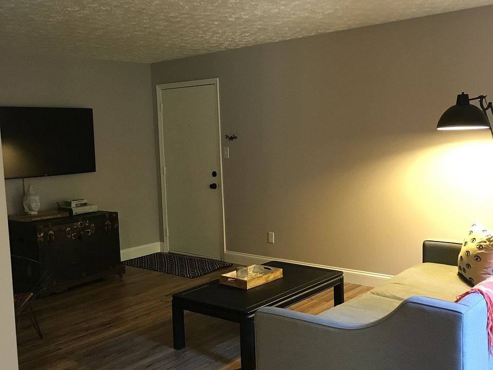 1st image of 44693 White Oak Ct #3B