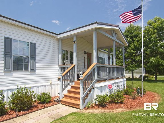 2nd image of 15439 Springfield Ct