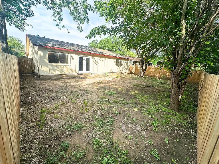 2525 Dovemeadow Dr — Photo 31