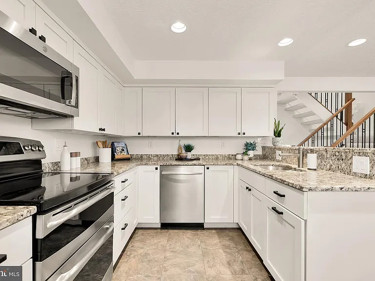 6003 Chicory Pl — Photo 11