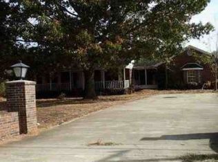 979 N Johnson Chapel Rd, Danville, AL 35640