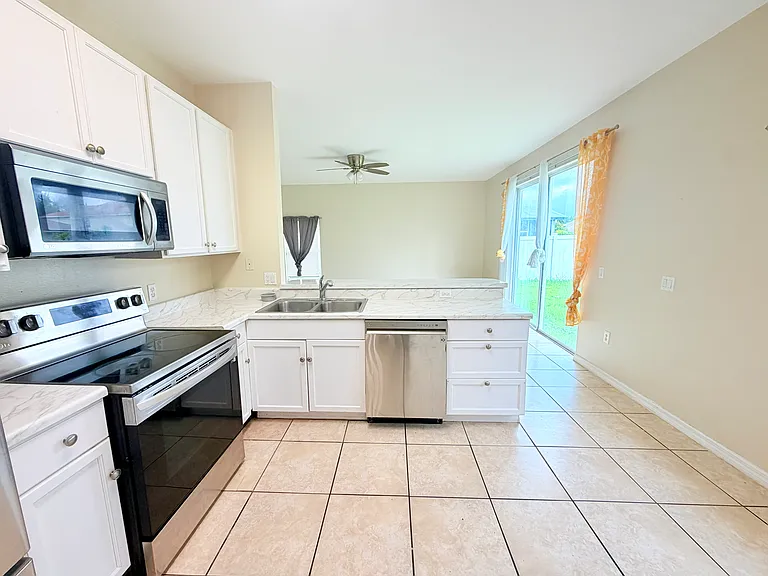 4208 Lugano Ct — Photo 5