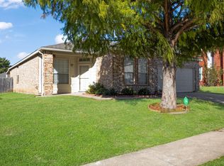 548 Linacre Dr, Crowley, TX 76036