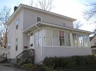 209 W Front St, Mount Morris, IL 61054