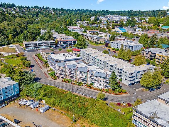 3rd image of 22226 Cliff Avenue S #204