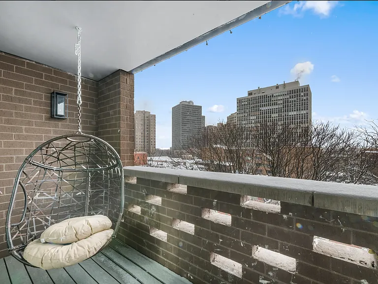 516 W Arlington Pl — Photo 29