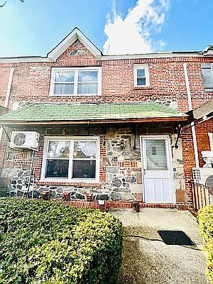 1st image of 4842 61st St