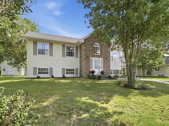 2nd image of 4 Alder Cres