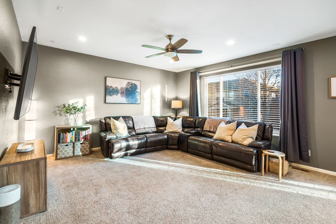 next background image