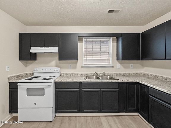 4th image of 1351 S 20th St