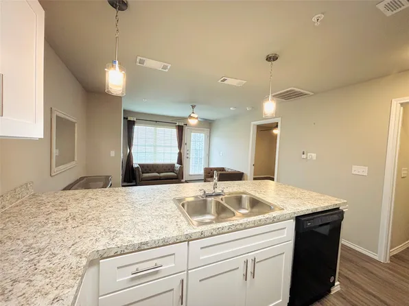 6108 Abrams Rd APT 202, Dallas, TX 75231