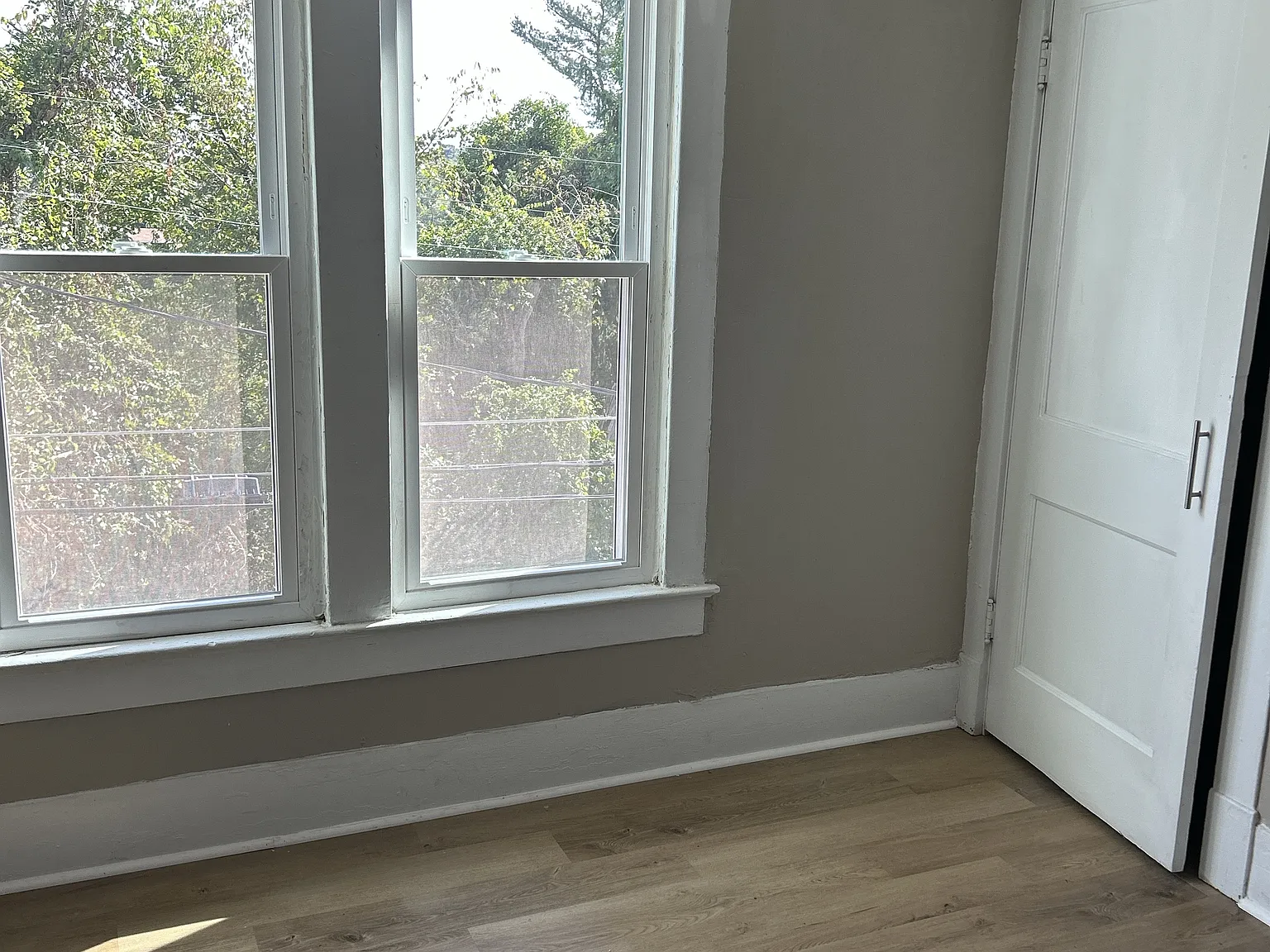 2 bed, 1000 sqft, $950 — Photo 2