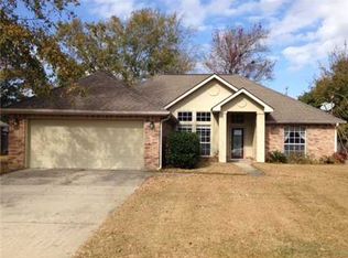 2472 Sunkist Country Club Rd, Biloxi, MS 39532