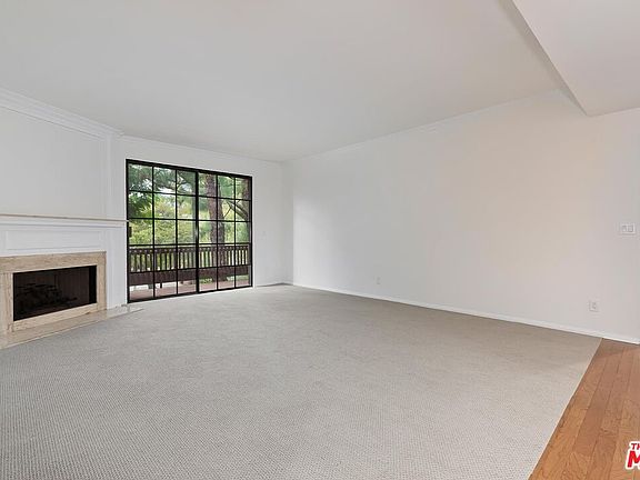 3rd image of 10336 Almayo Ave APT 301
