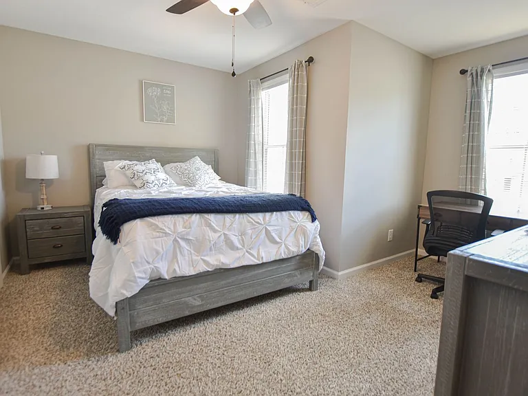 219 Smithson Ln — Photo 24