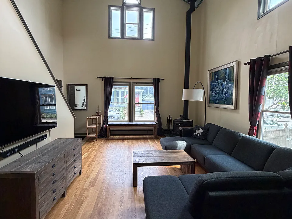 23 Hammond St