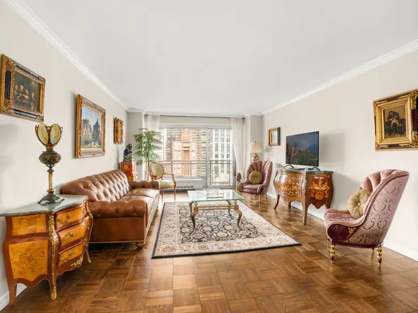 400 East 56th Street image 1 of 14