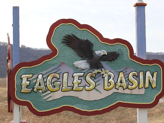 entrance to neighborhood