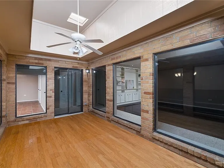 428 Vermont Ave — Photo 9