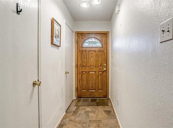 3rd image of 10216 Cypress Hills Dr