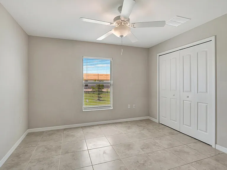 1014 Diplomat Pkwy W — Photo 29
