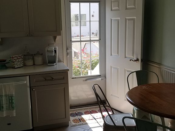 4th image of 14 Bridge Ct