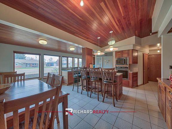 4th image of 1304 Circle Road