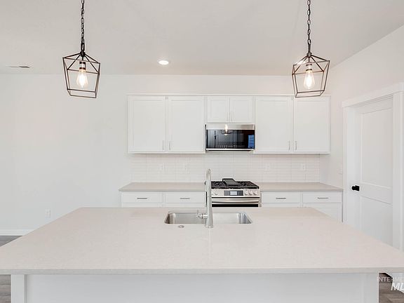 3rd image of 6836 W Corona St