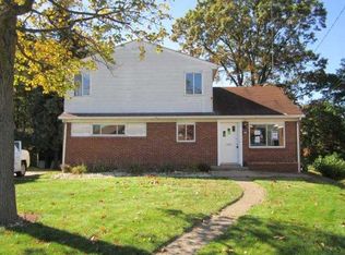 142 Sawyer Dr, Aliquippa, PA 15001