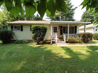 2640 Flint River Rd, Lapeer, MI 48446