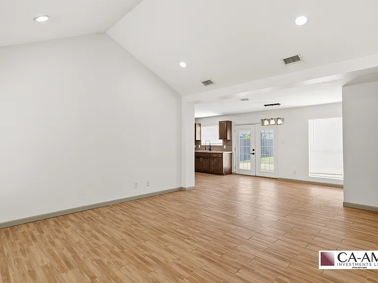 3605 Yucca Ave — Photo 3