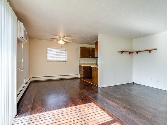 3rd image of 1445 E 222nd St APT 5