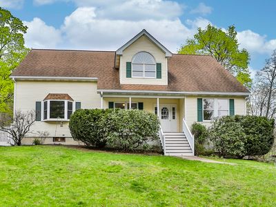 1 Memory Ln, Wakefield, MA, 01880