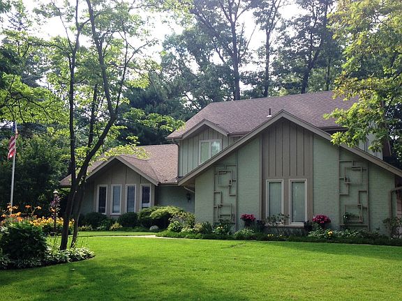 2nd image of 7062 Williamsburg Dr