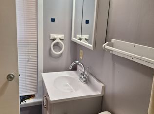 1274 Locust St APT 2, Dubuque, IA 52001