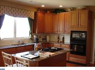 2812 Nighthawk Cir, Audubon, PA 19403