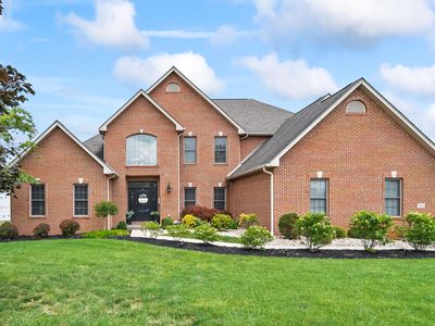 222 Players Club Ct, Commercial Point, OH, 43116